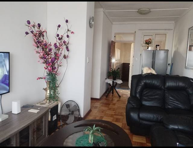 1.5 BEDROOM FLAT SOLD IN BLUFF